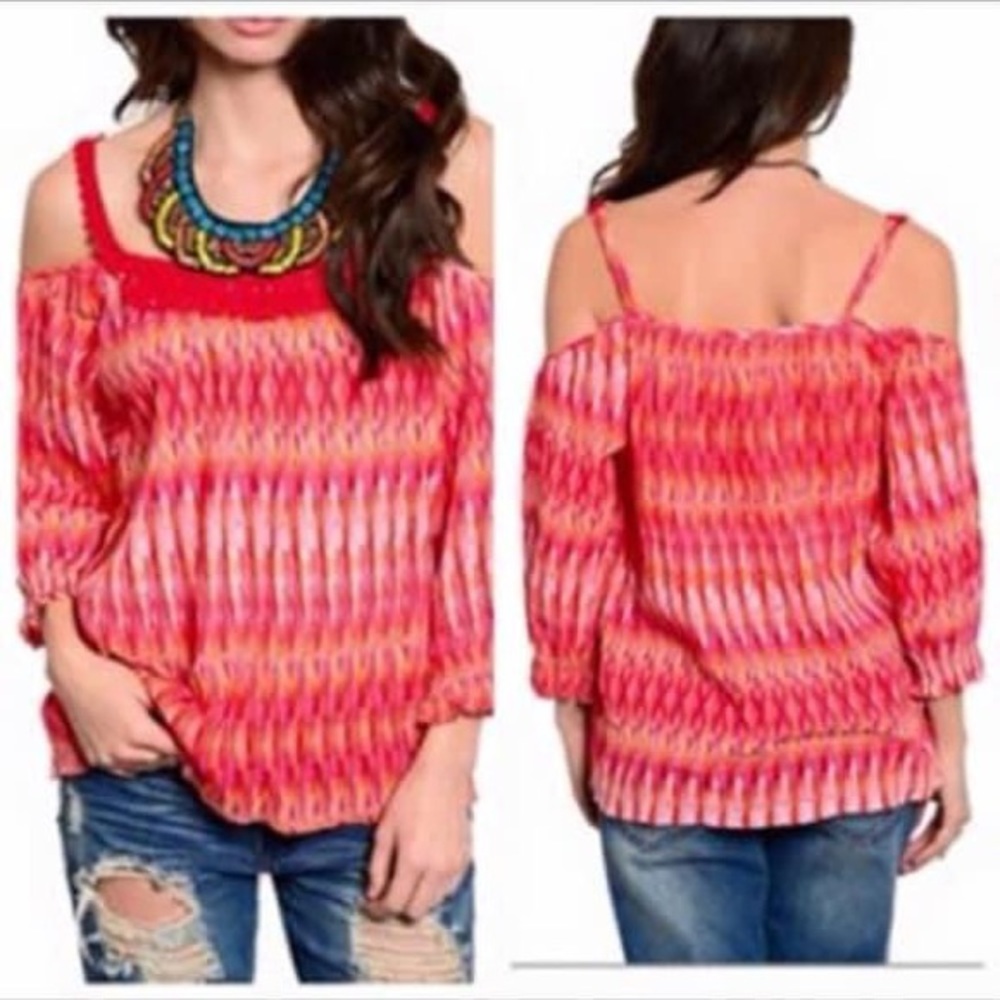 🚨SALE! ❤️open shoulder colorful print top